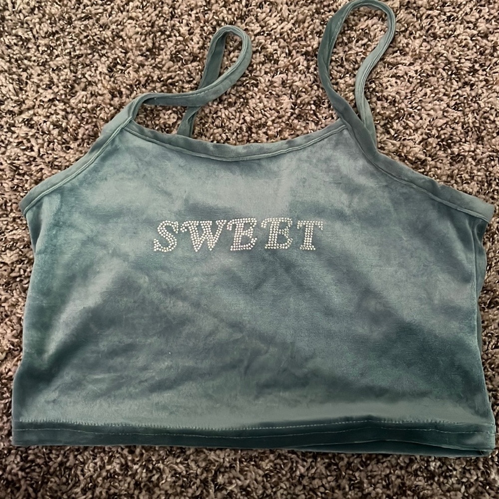 Green crop top